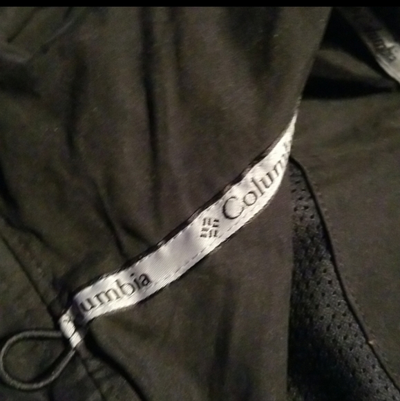 Men's Columbia Jacket. - Picture 4 of 4